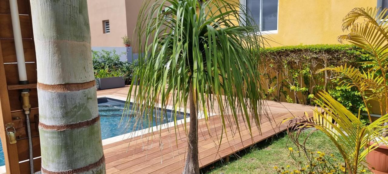 Le Palmier De La Paix Bed & Breakfast เลอ ตอมปง ภายนอก รูปภาพ